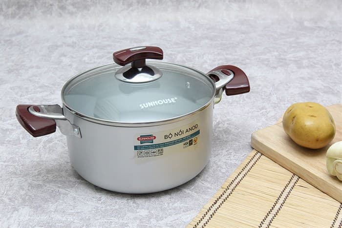 Ảnh Nồi nhôm anod nắp kính 20 cm Sunhouse SH8833-20EBN