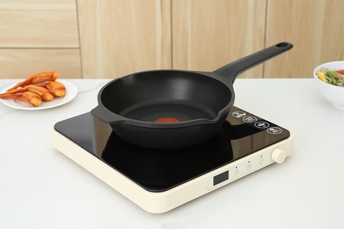 Ảnh Chảo nhôm sâu chống dính đáy từ 22 cm Tefal Robusto E2490344