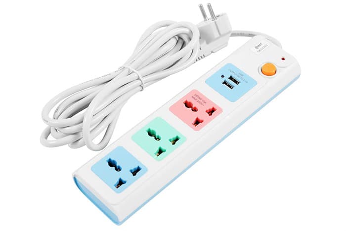Ảnh Ổ cắm điện Comet 3 lỗ 2 USB 3m CES5303