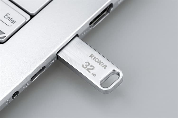 Ảnh USB 3.2 32GB Kioxia U366