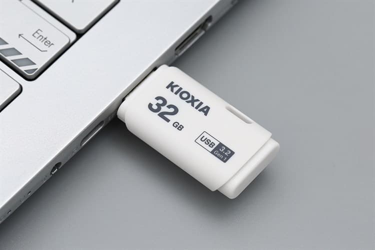 Ảnh USB 3.2 32GB Kioxia U301 Gen 1