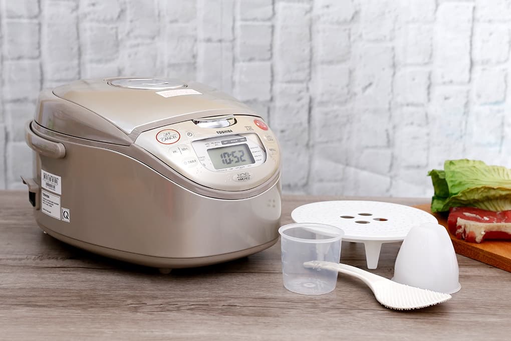 Ảnh Nồi cơm điện tử cao tần Toshiba RC-18RHW