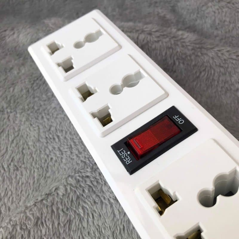 Ảnh Ổ cắm Điện Quang ĐQ 003A-04 (6 lỗ 3 chấu dây 5m)