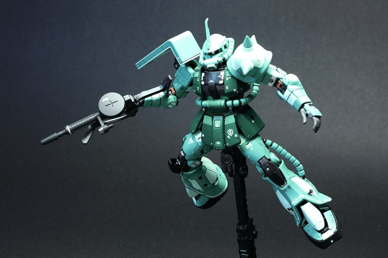 Ảnh Mô Hình Bandai Gundam RG Ms 06F Zaku II