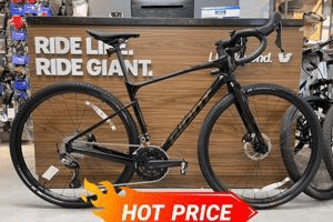 Ảnh Xe đạp đua Giant Revolt Adv 2 2022