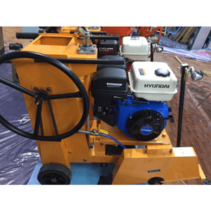Ảnh Máy cắt bê tông 500mm Hyundai KC20