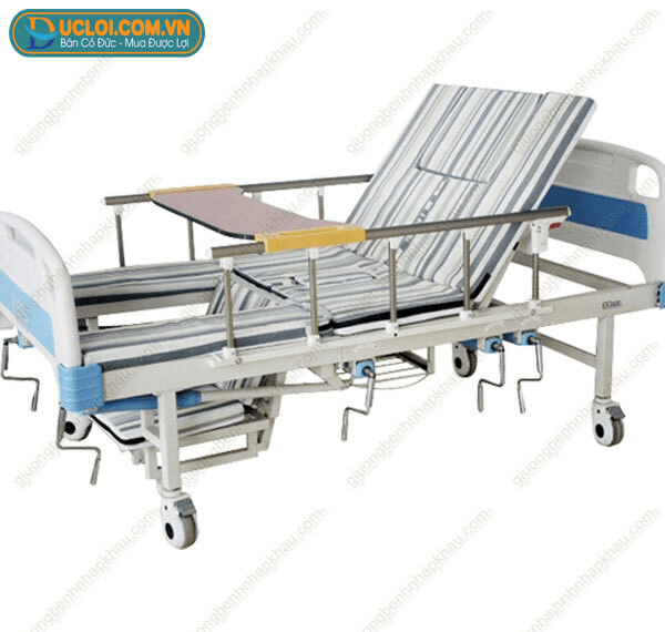 Ảnh Giường bệnh 9 chức năng điều khiển bằng tay quay TG-BC05