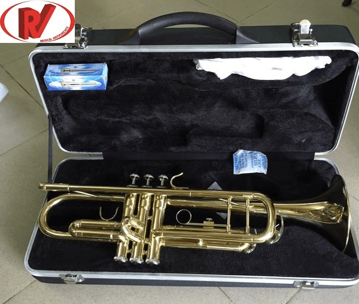 Ảnh Kèn Trumpet Yamaha vàng YTR-3335